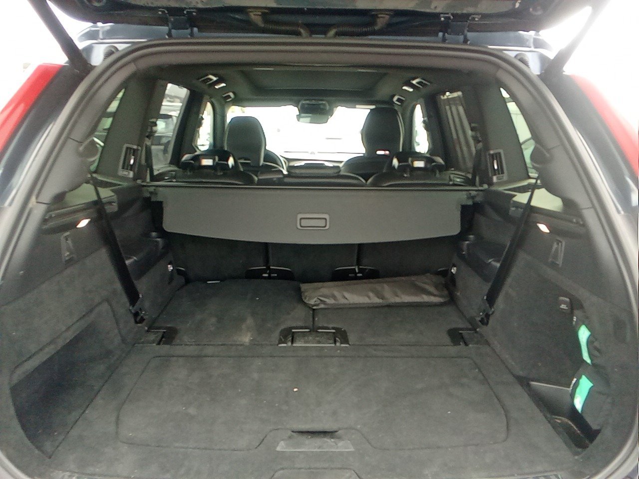 VOLVO XC90 B5 D R-Design AWD Auto 173 kW (235 CV) 9