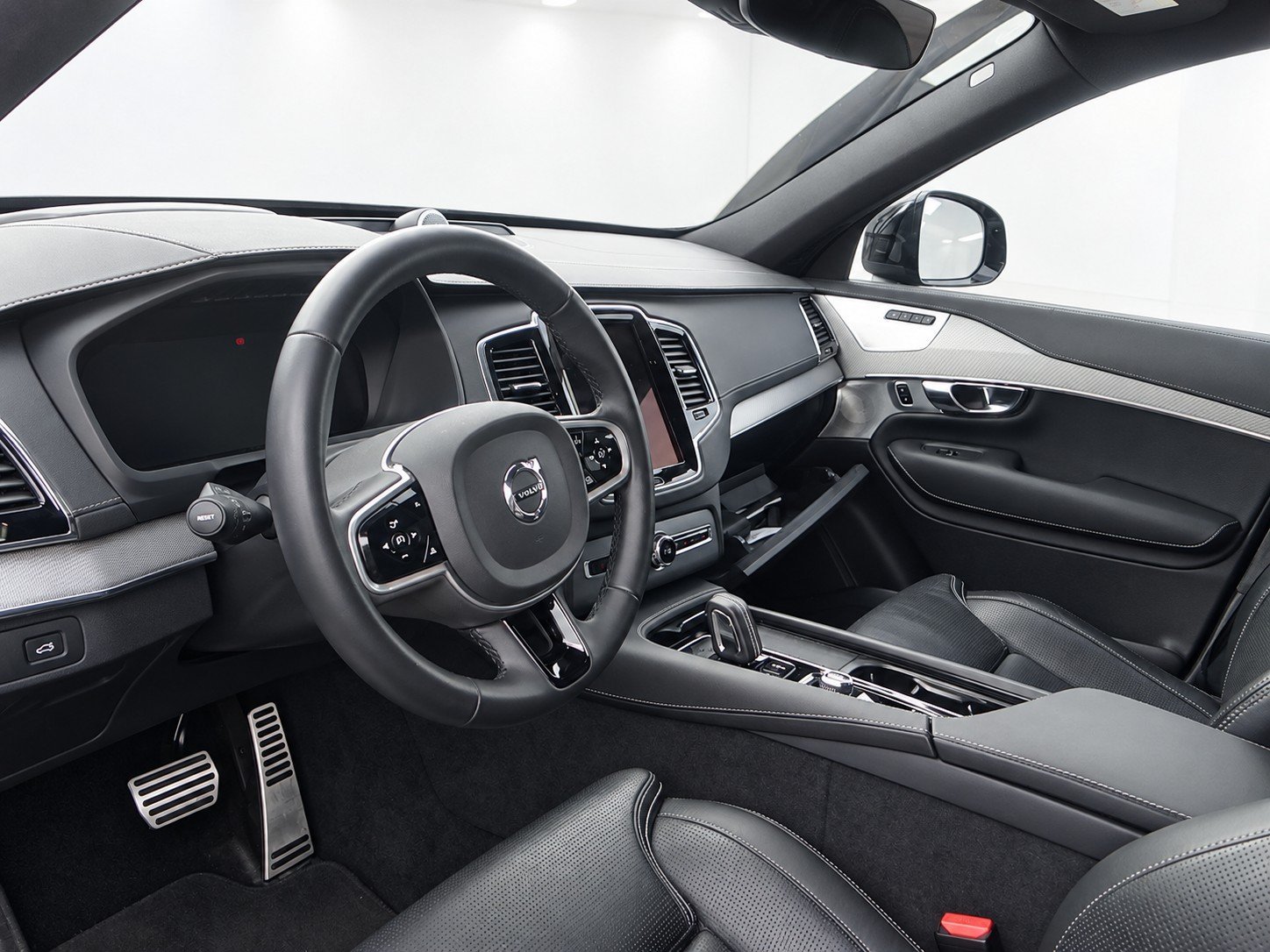 VOLVO XC90 B5 D R-Design AWD Auto 173 kW (235 CV) 3