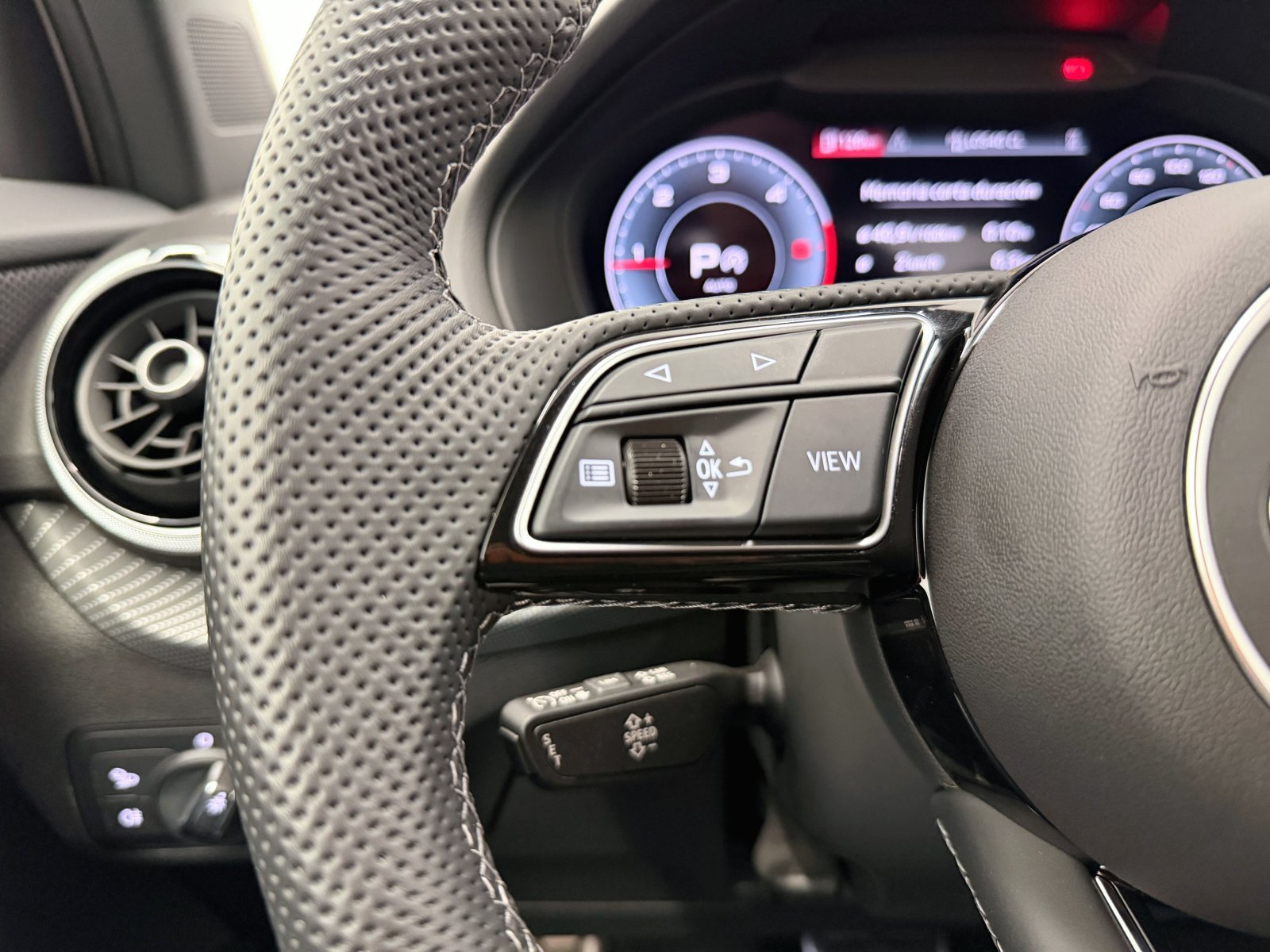 AUDI Q2 35TDI 150CV STRONIC ADRENALIN 29