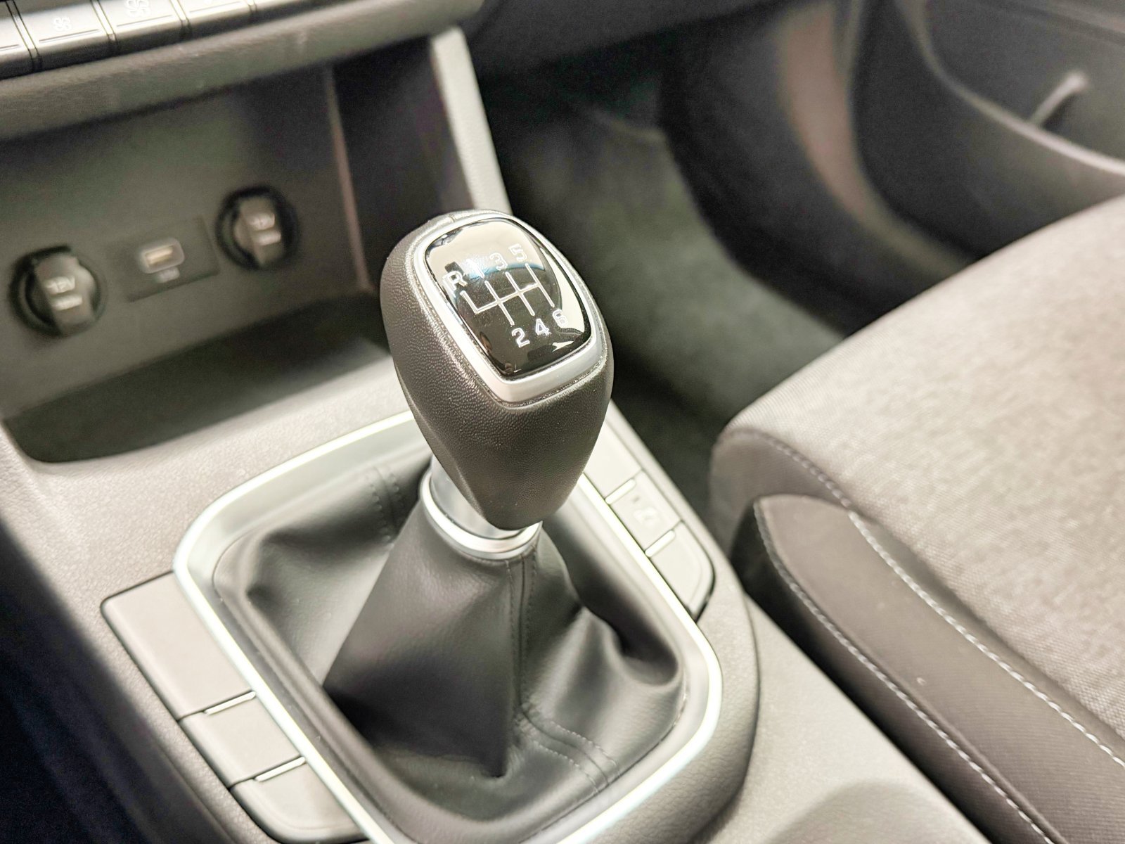 HYUNDAI I30 1.5 DPI KLASS SLX 29