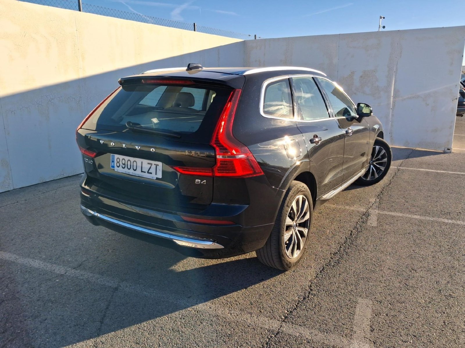 VOLVO XC60 2.0 B4 G INSCRIPTION AUTO 3 