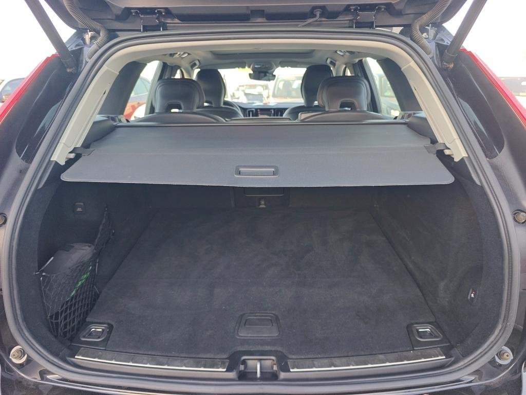 VOLVO XC60 2.0 T6 AWD RECHARGE PLUS DARK AUTO 4