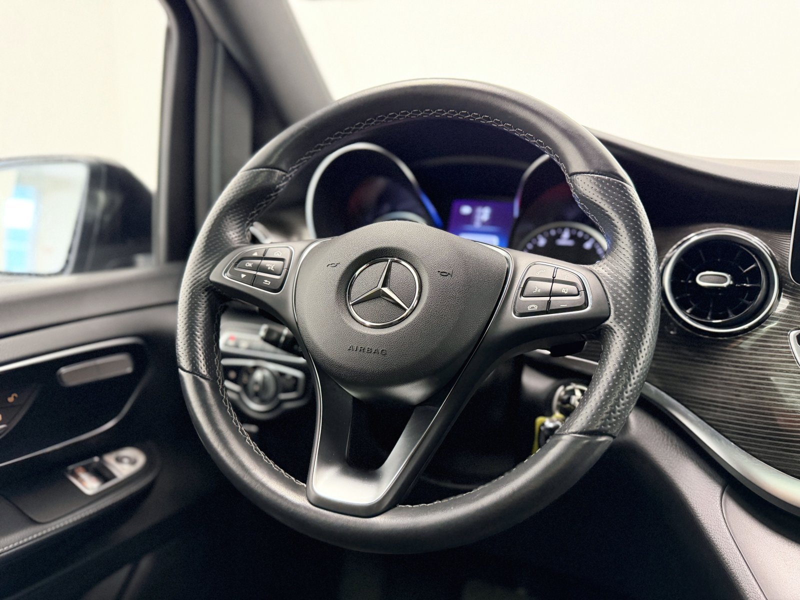 MERCEDES CLASE V 250 D AVANTGARDE LARGO 29
