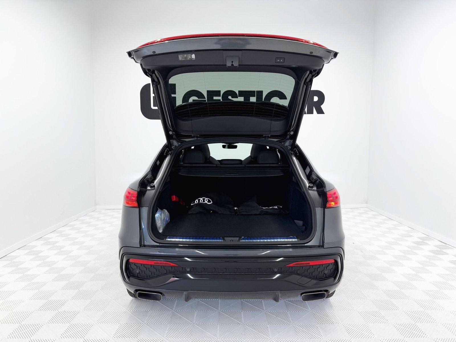 AUDI Q5 SPORTBACK 2.0 E-HYBRID QUATTRO 220 BLACK LINE 2025 15
