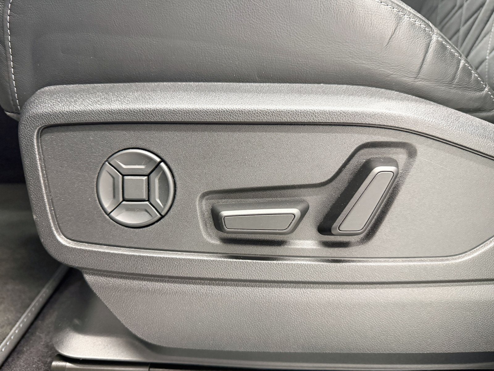 AUDI Q5 SPORTBACK 2.0 E-HYBRID QUATTRO 220 BLACK LINE 2025 29