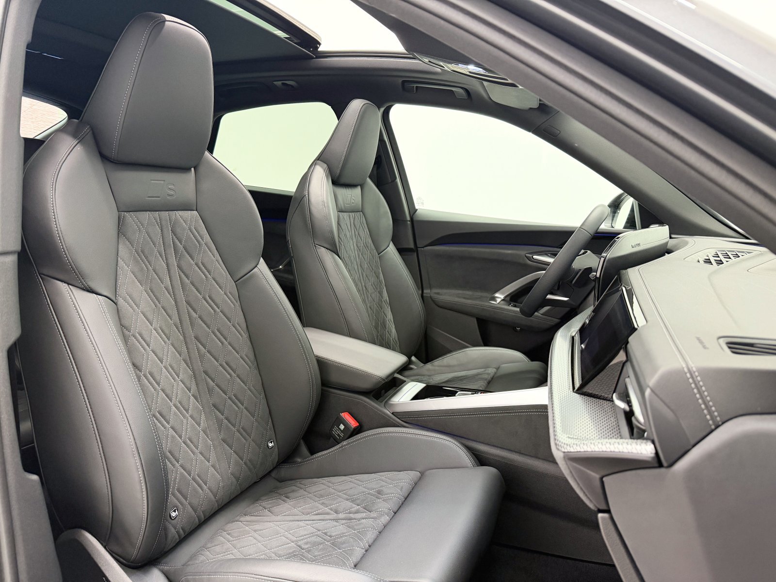AUDI Q5 SPORTBACK 2.0 E-HYBRID QUATTRO 220 BLACK LINE 2025 45