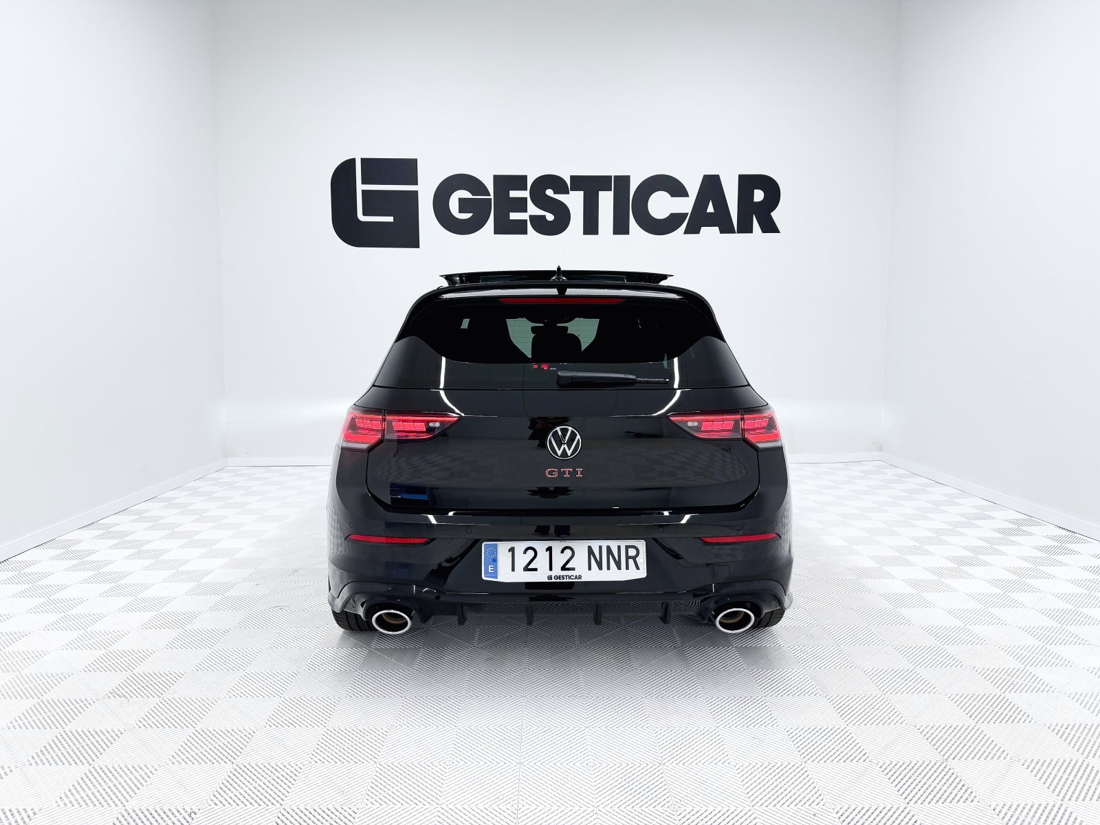 VOLKSWAGEN GOLF GTI CLUBSPORT 2.0 TSI 221KW DSG 15