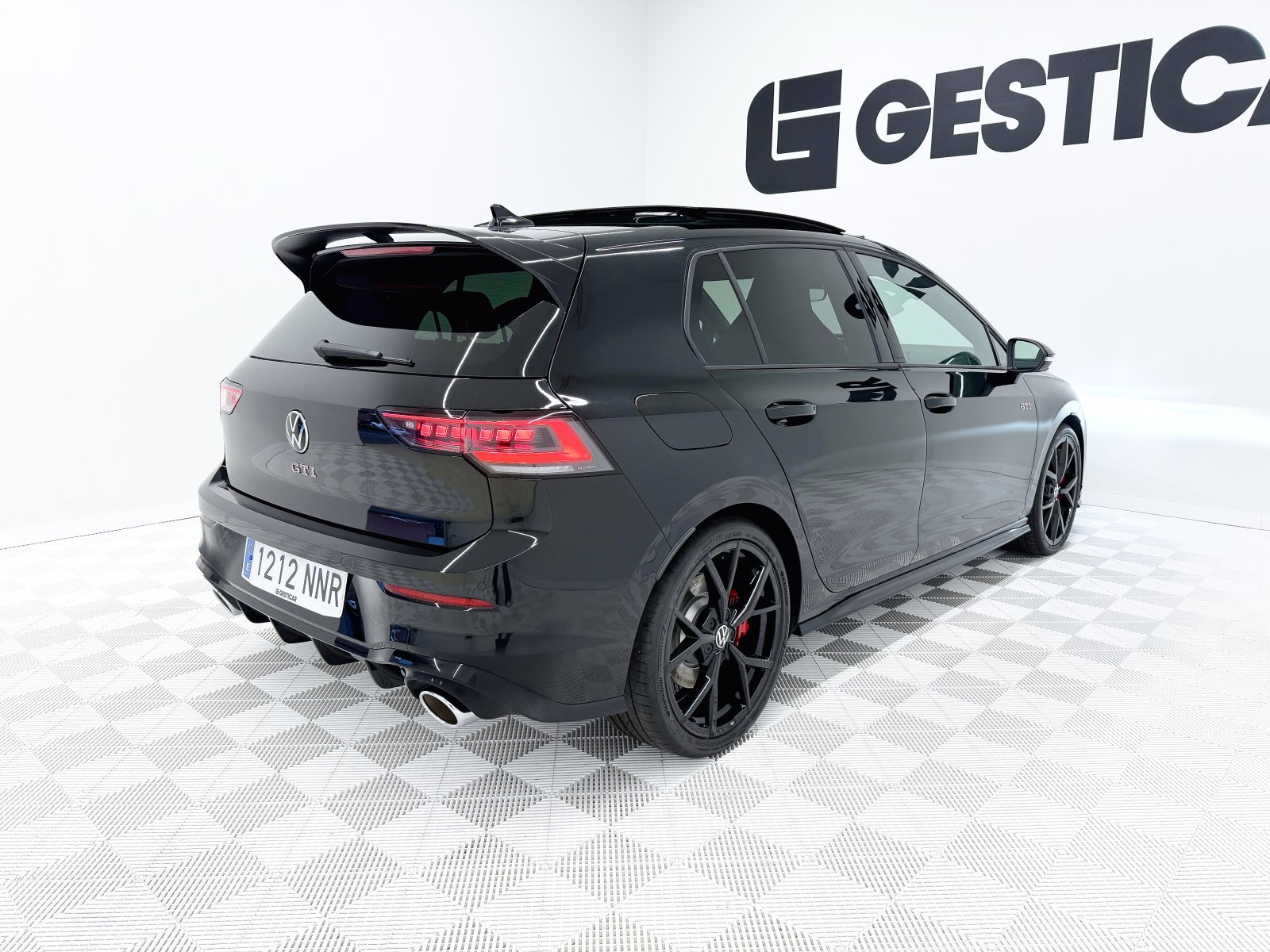 VOLKSWAGEN GOLF GTI CLUBSPORT 2.0 TSI 221KW DSG 21