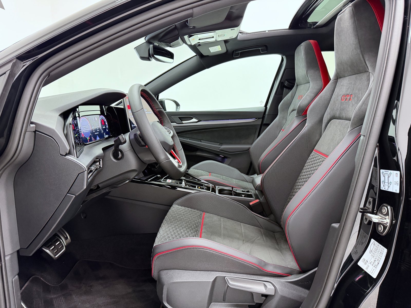 VOLKSWAGEN GOLF GTI CLUBSPORT 2.0 TSI 221KW DSG 28