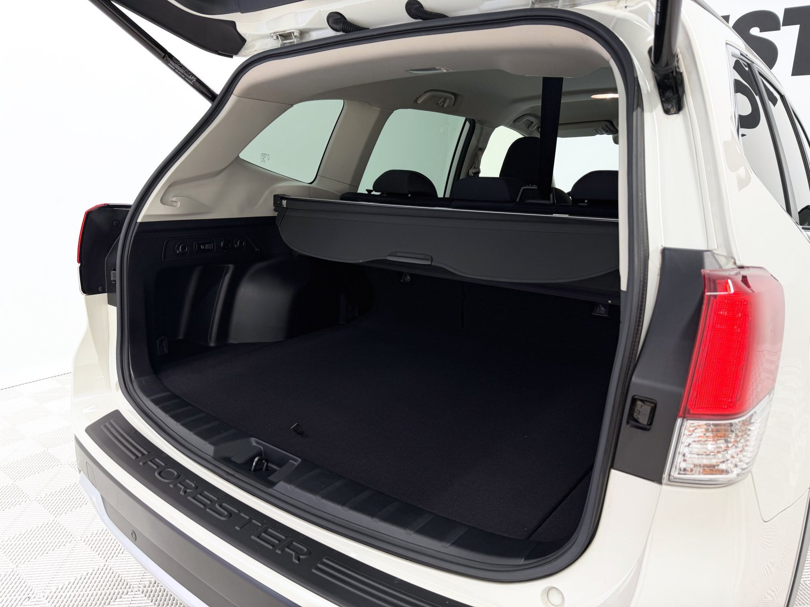 SUBARU FORESTER 15
