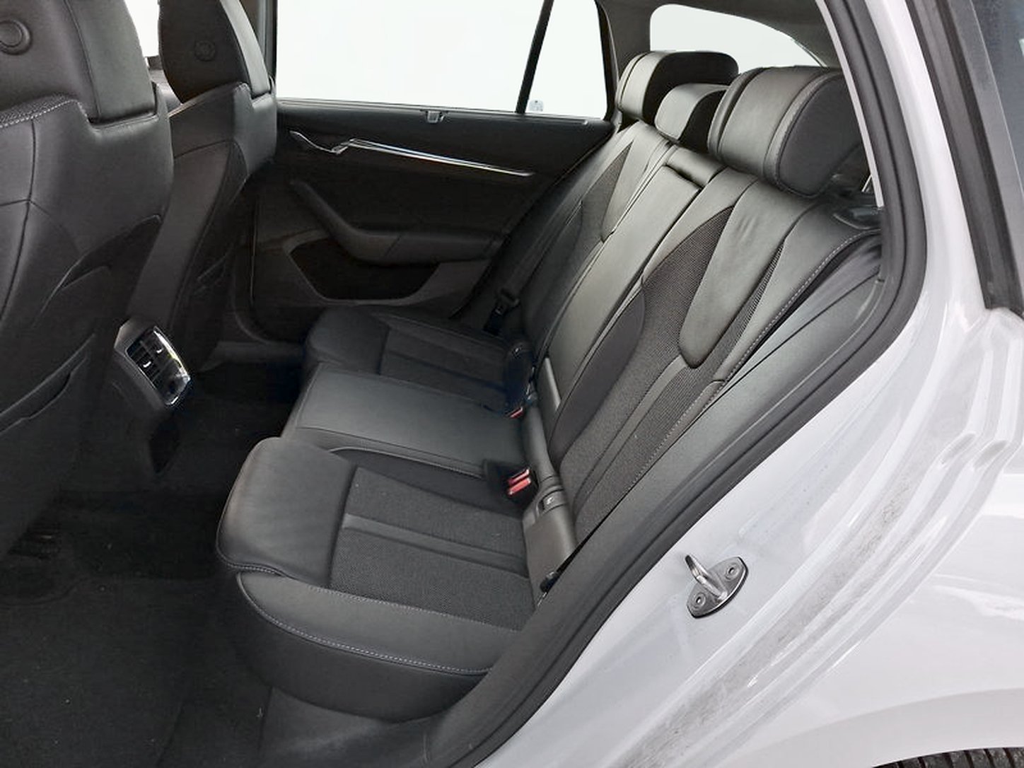 SKODA OCTAVIA 2.0 TDI DSG STYLE 7
