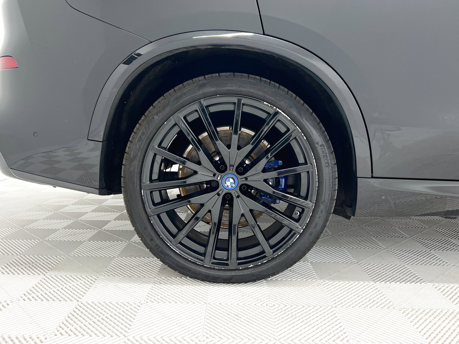 BMW X5 XDRIVE45E 23