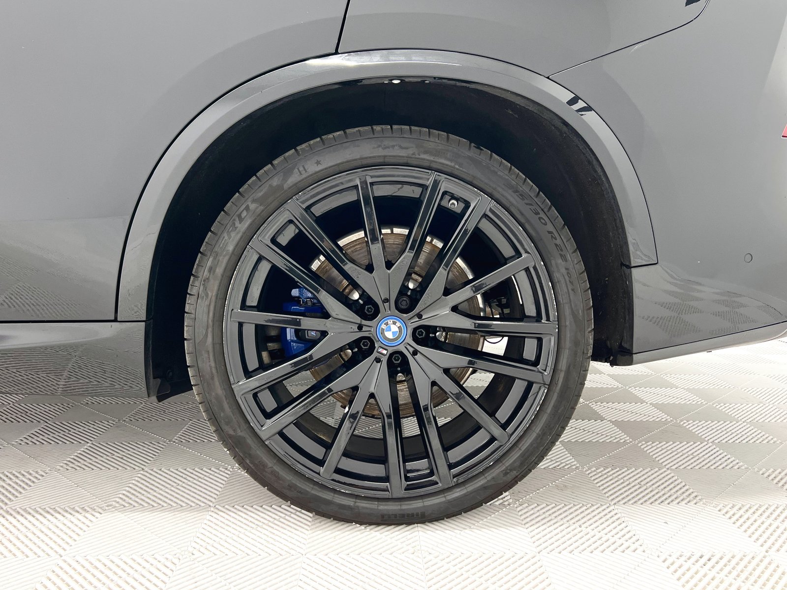 BMW X5 XDRIVE45E 22