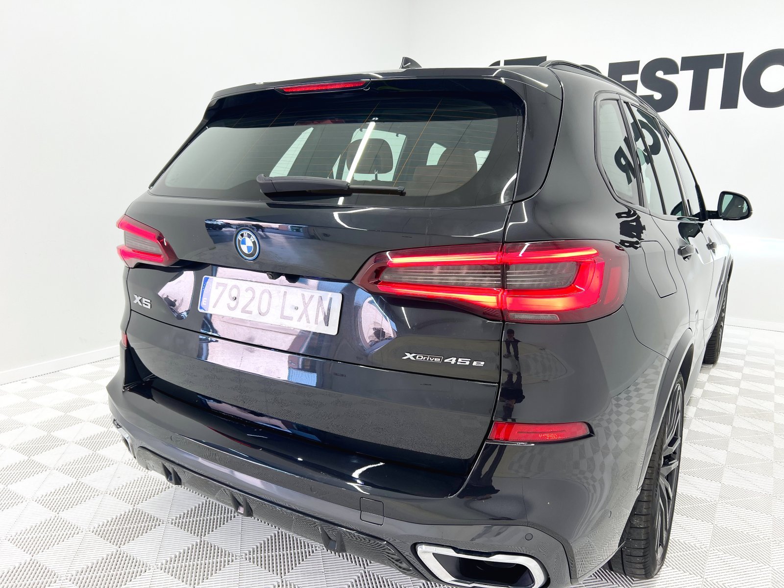 BMW X5 XDRIVE45E 17