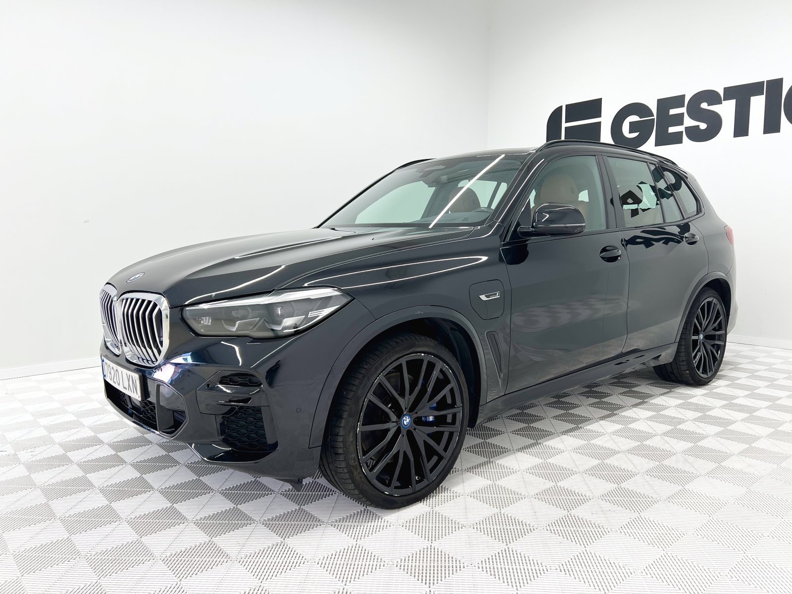 BMW X5 XDRIVE45E 7