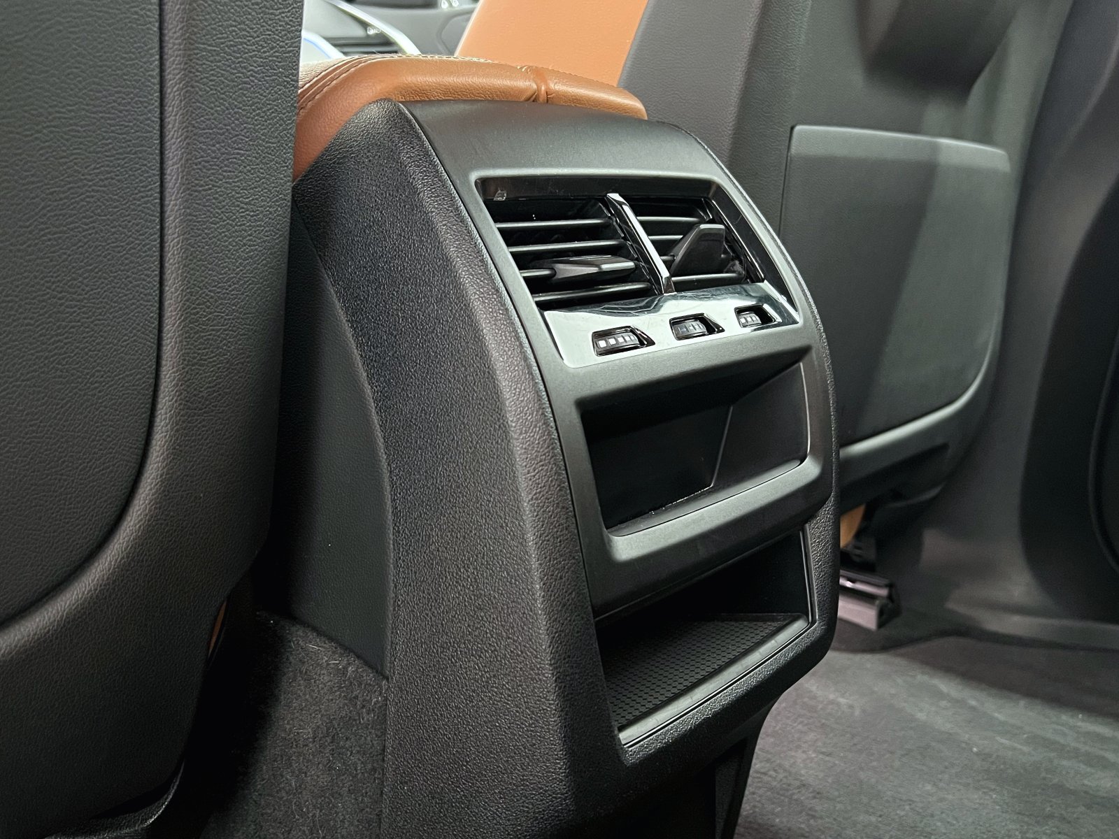 BMW X5 XDRIVE45E 46