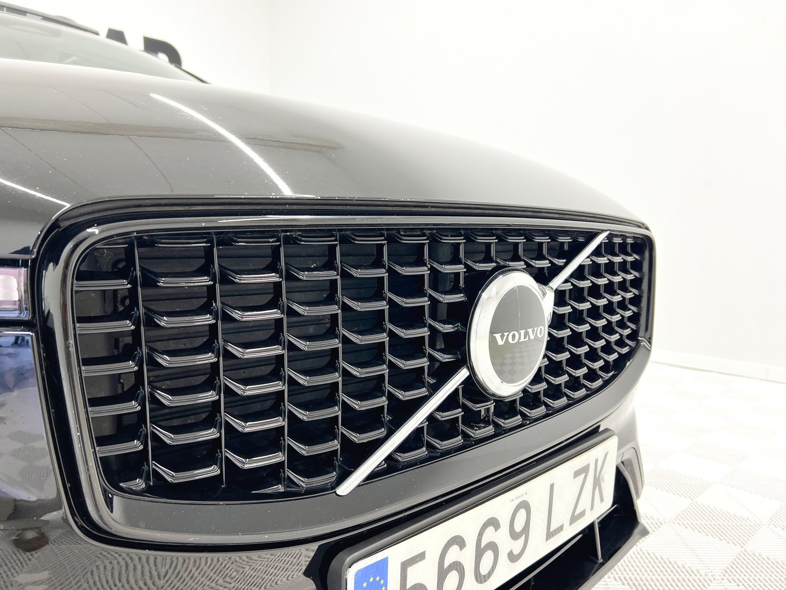 VOLVO XC60 2.0T6 AWD RECHARGE PLUS DARK AUTO 4 