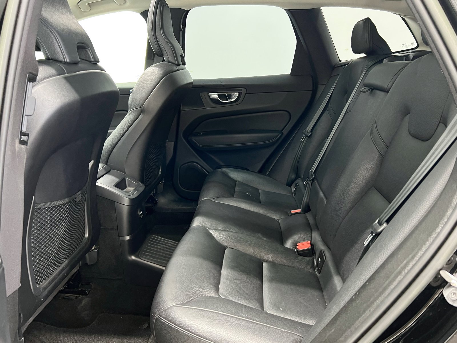 VOLVO XC60 2.0T6 AWD RECHARGE PLUS DARK AUTO 41 