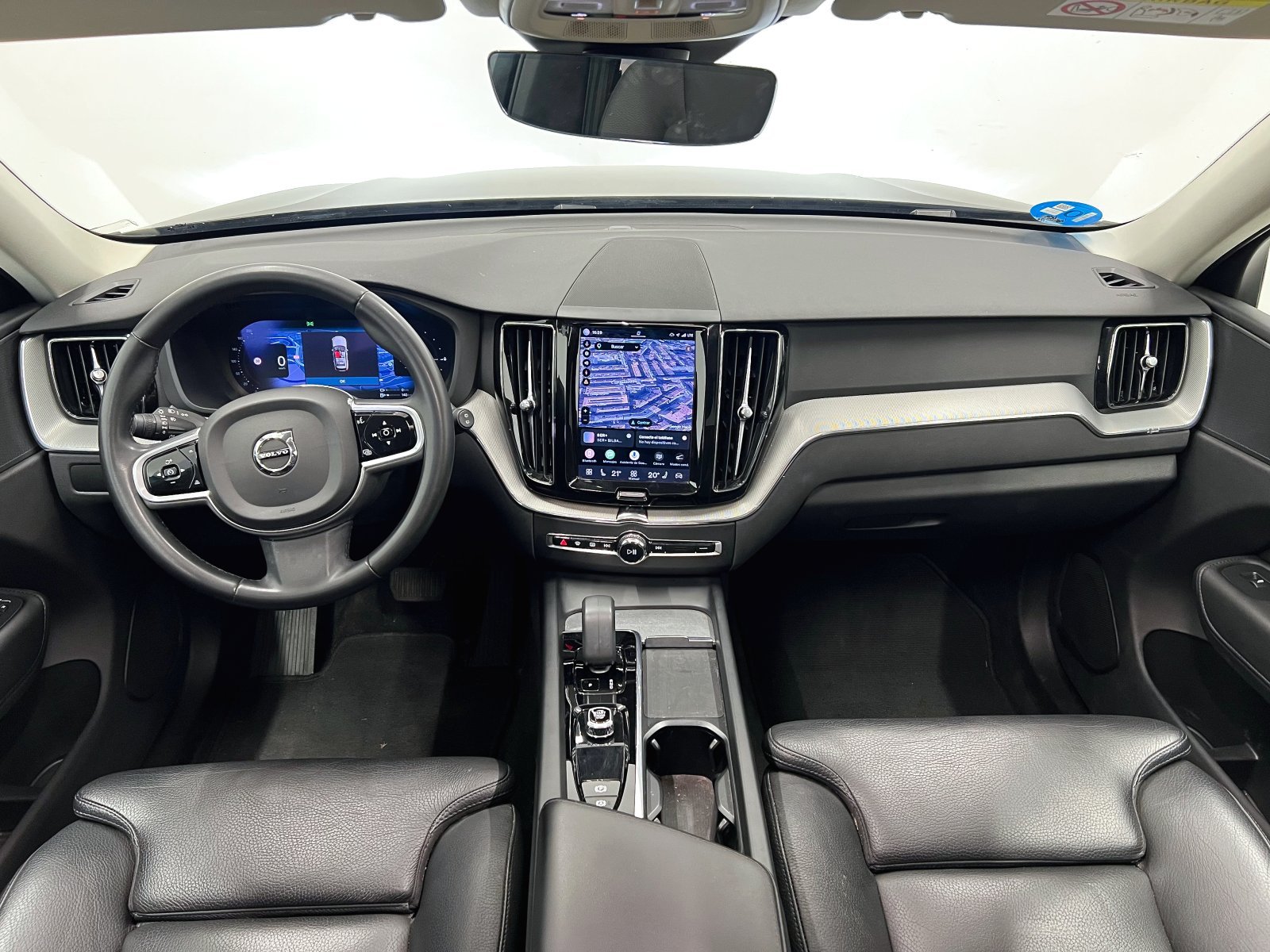 VOLVO XC60 2.0T6 AWD RECHARGE PLUS DARK AUTO 26 