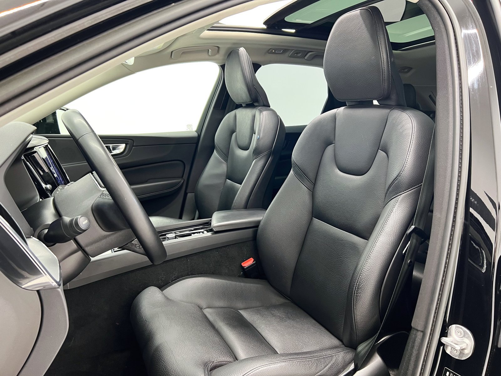 VOLVO XC60 2.0T6 AWD RECHARGE PLUS DARK AUTO 22 