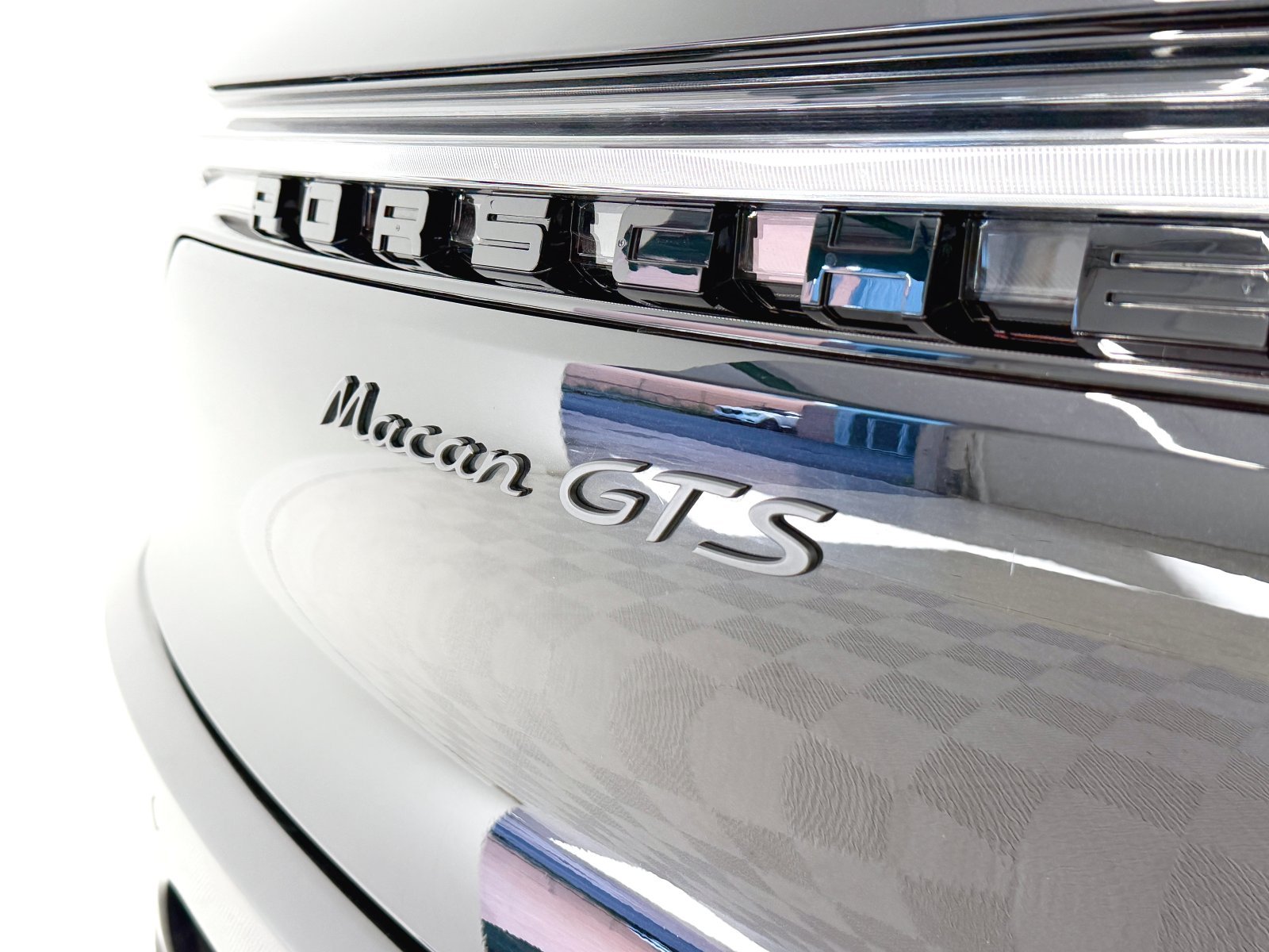 PORSCHE MACAN GTS 15