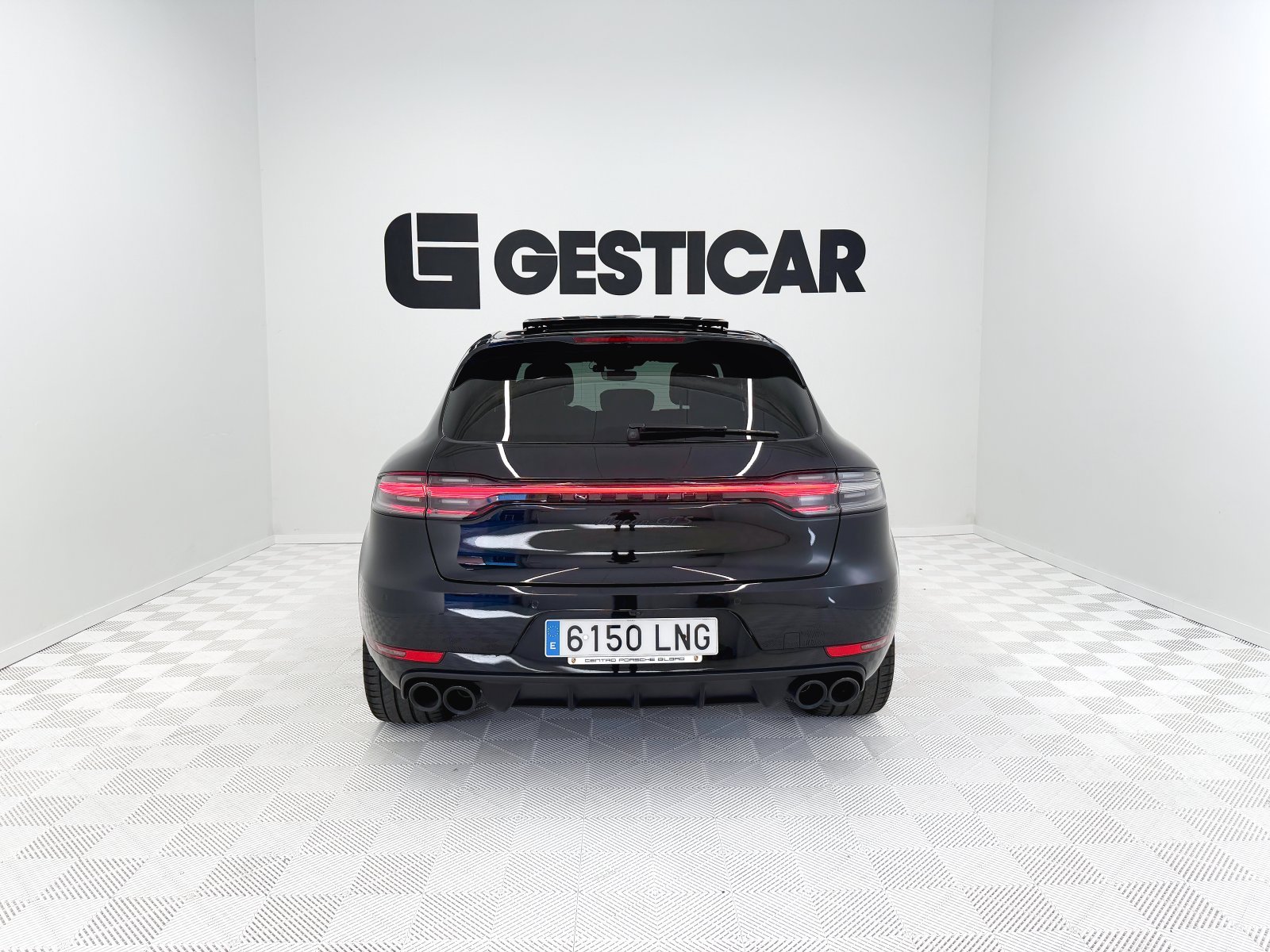 PORSCHE MACAN GTS 12