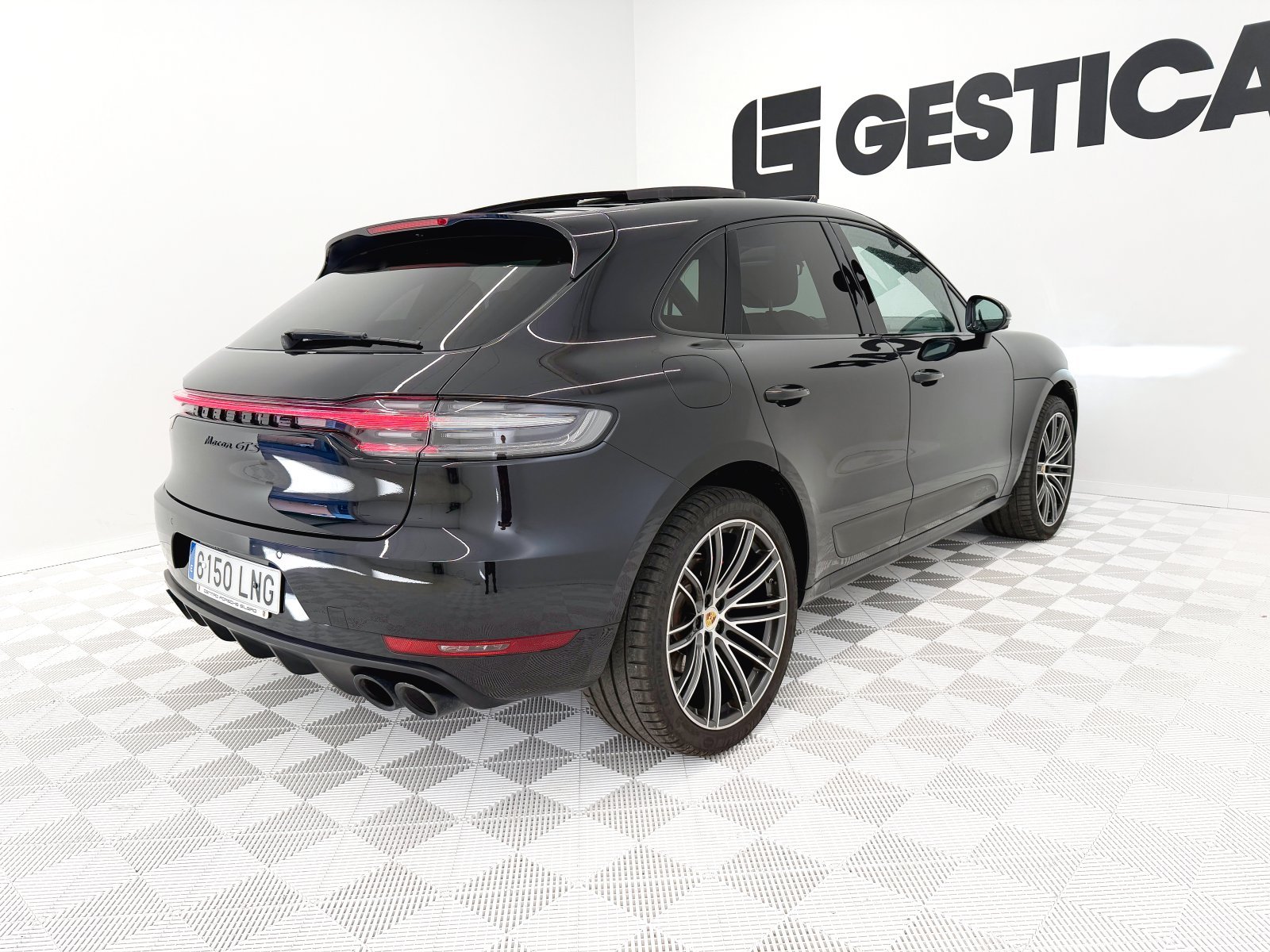 PORSCHE MACAN GTS 22