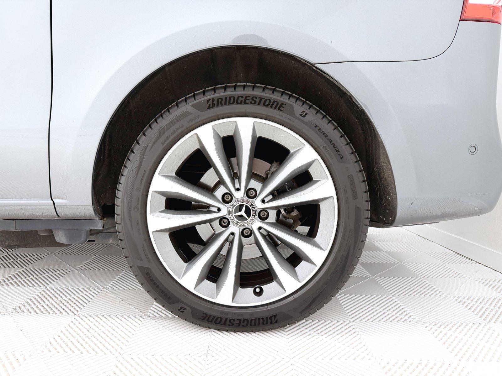 MERCEDES CLASE V 220D COMPACTO 20