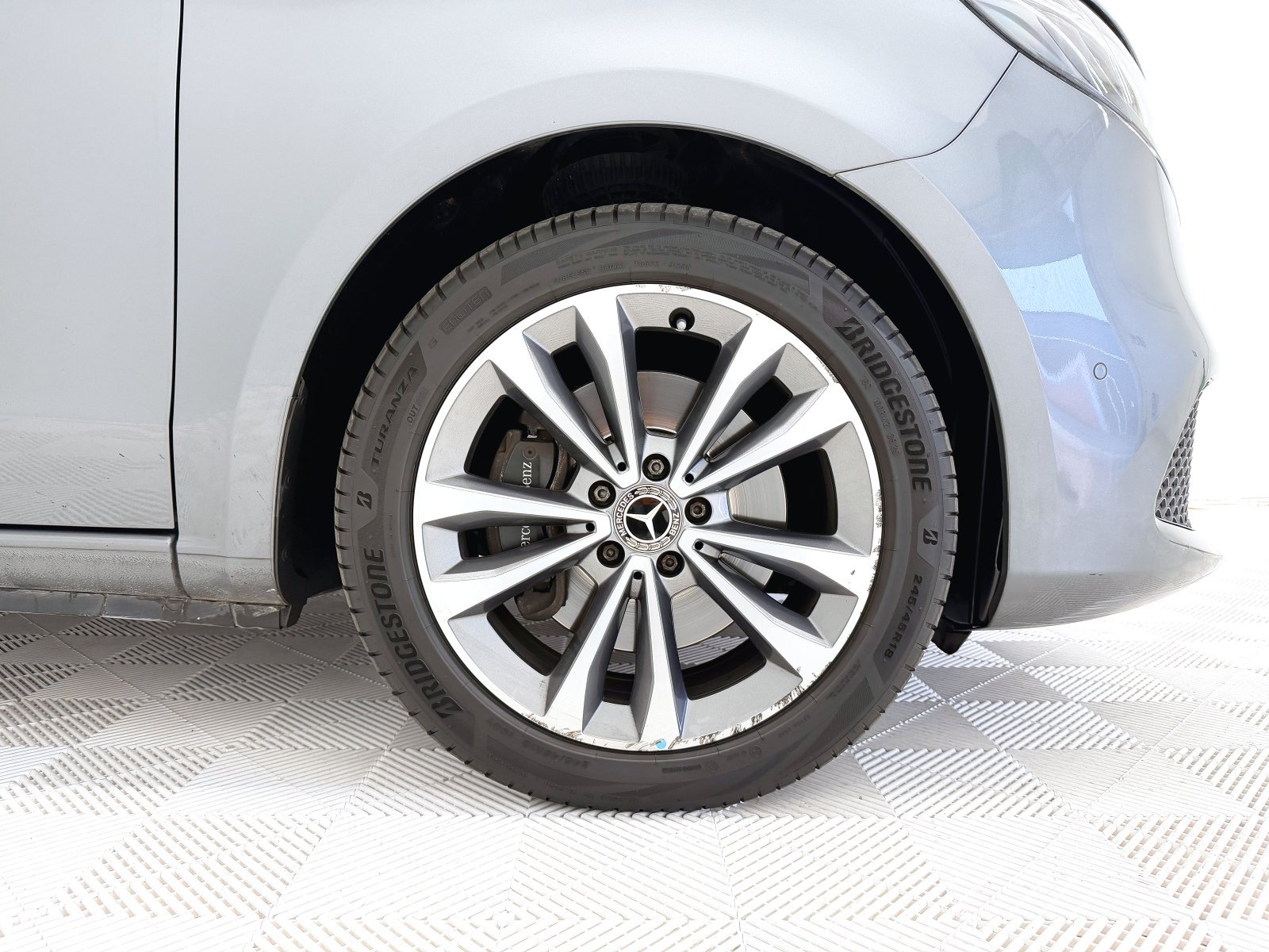 MERCEDES CLASE V 220D COMPACTO 18