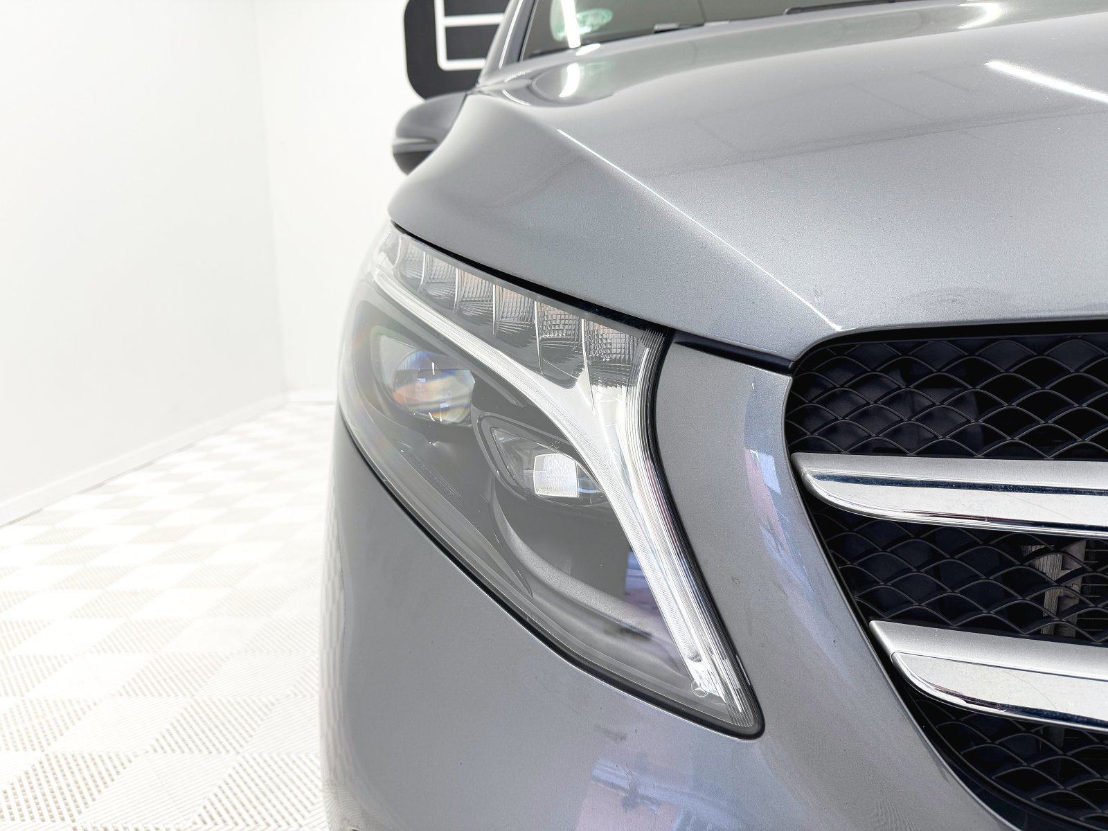MERCEDES CLASE V 220D COMPACTO 3
