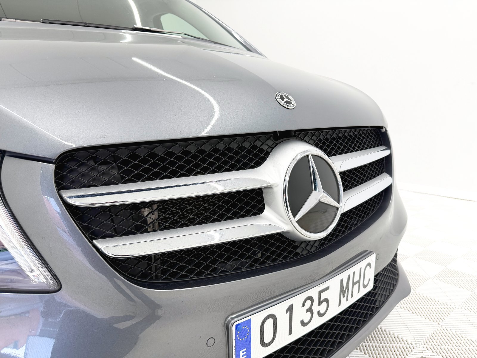 MERCEDES CLASE V 220D COMPACTO 4