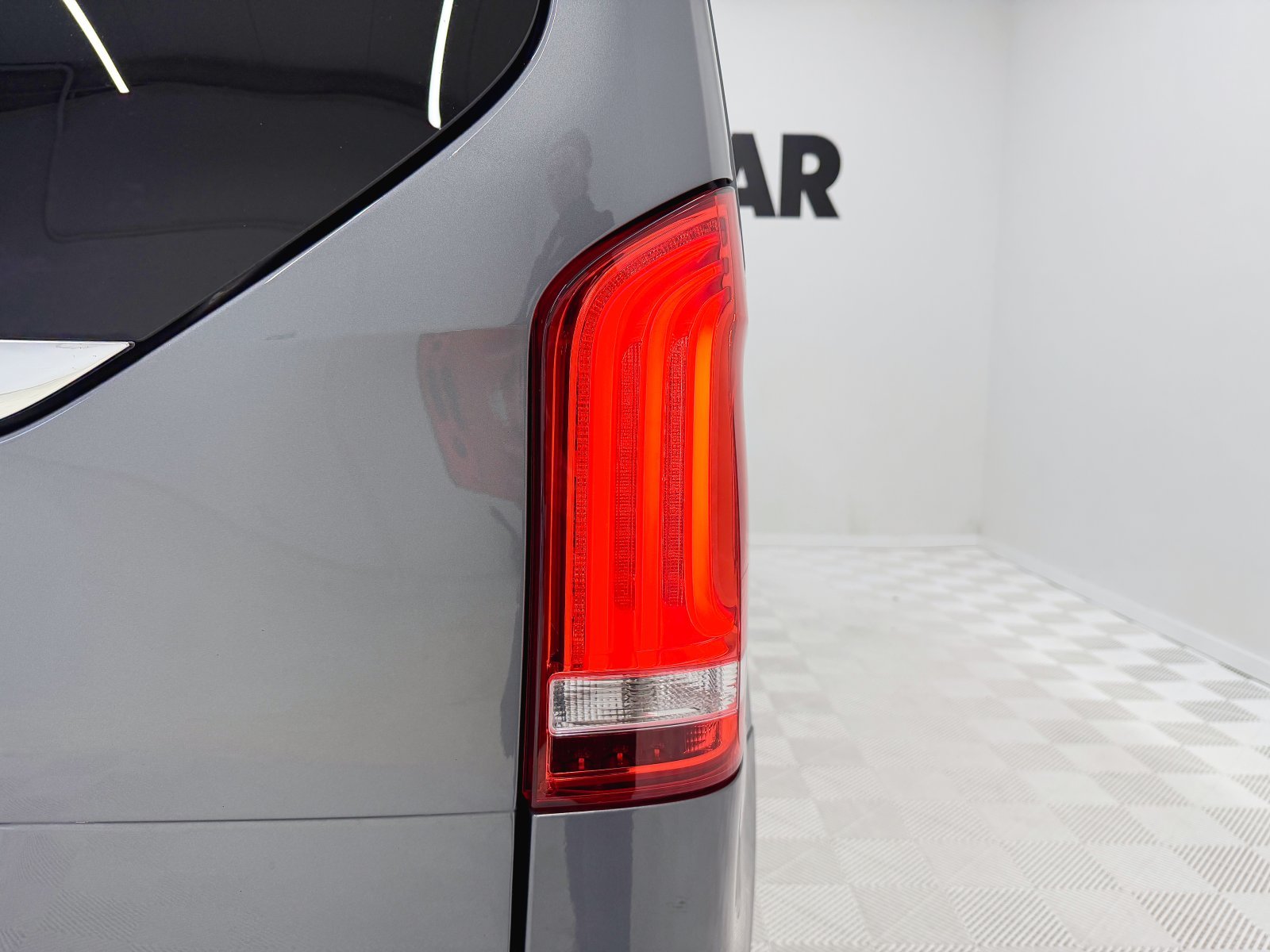 MERCEDES CLASE V 220D COMPACTO 16