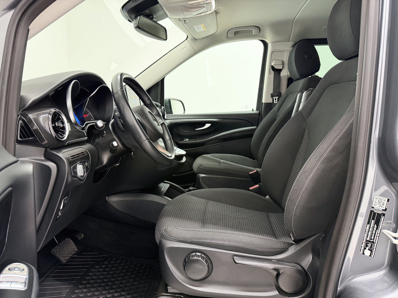 MERCEDES CLASE V 220D COMPACTO 23