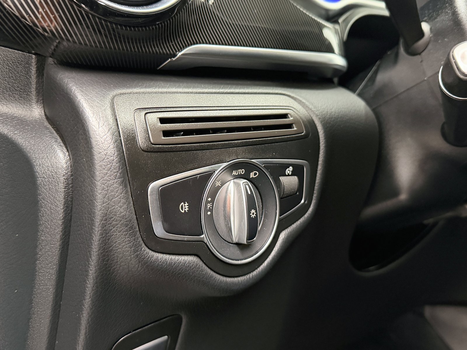 MERCEDES CLASE V 220D COMPACTO 25