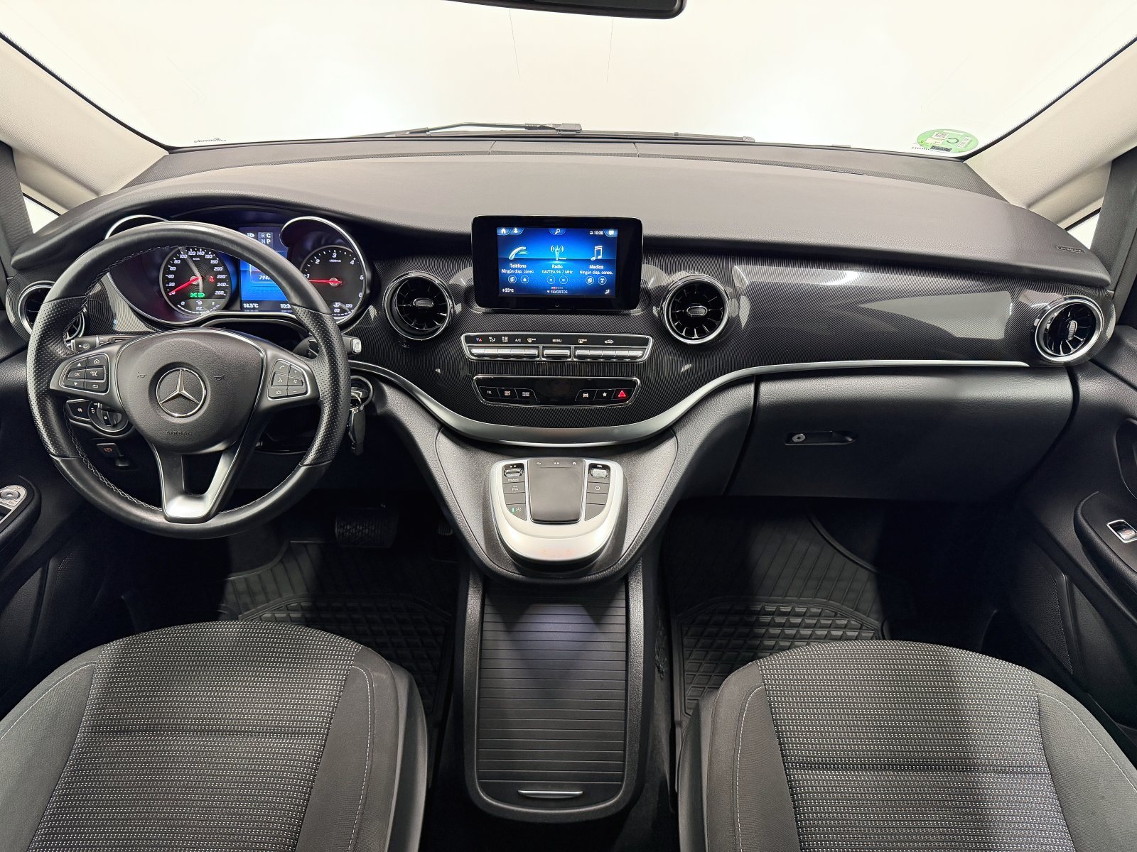 MERCEDES CLASE V 220D COMPACTO 26