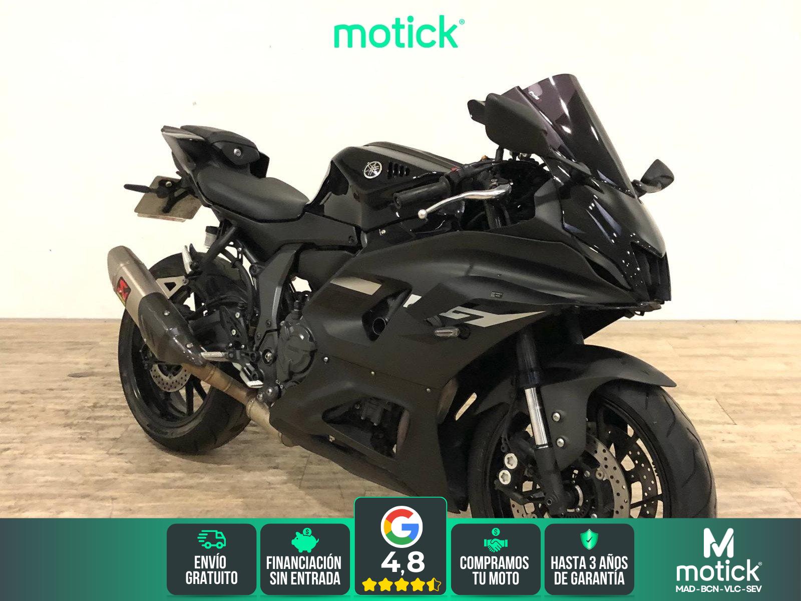 YAMAHA R7